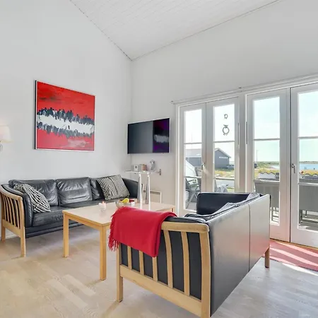 Idunn - 100m To The Fjord By Interhome Daire *